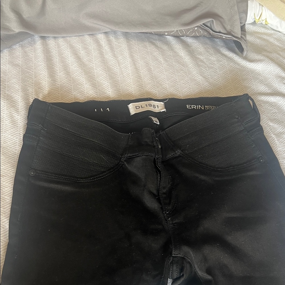 DL1961 Women's Black Skinny Jeans